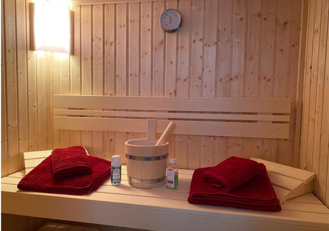 Modernes Reetdach-Ostseeferienhaus Bella Mare, Insel Usedom Mit Sauna, Kamin & Sonnenterrasse Zirchow Экстерьер фото