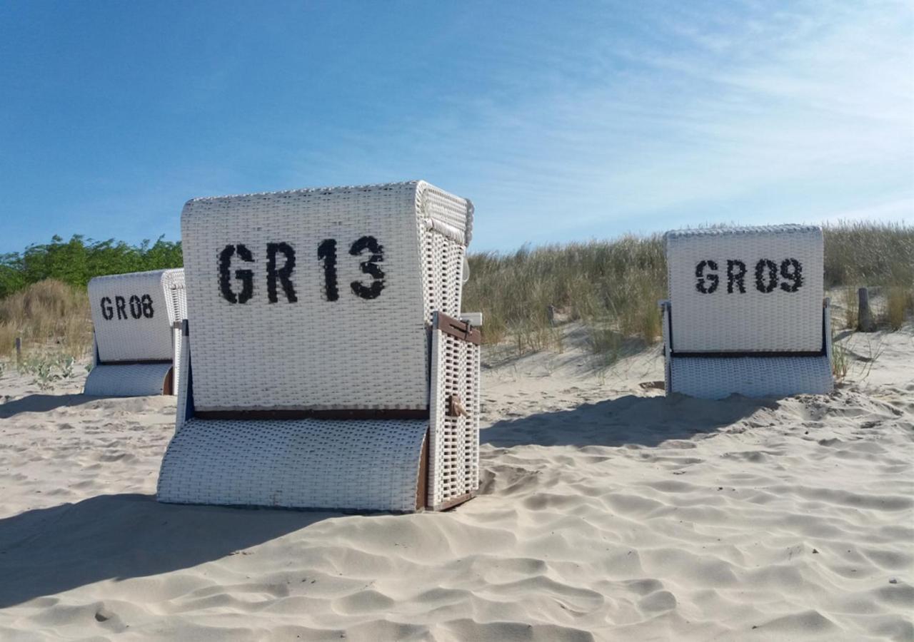 Modernes Reetdach-Ostseeferienhaus Bella Mare, Insel Usedom Mit Sauna, Kamin & Sonnenterrasse Zirchow Экстерьер фото